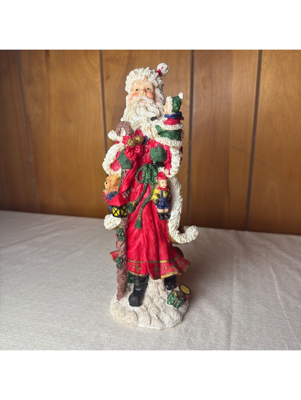 Vintage Christmas Santa Figurine With Children Toys Wreath 11 Hand Painted Resin - Picture 2 of 7